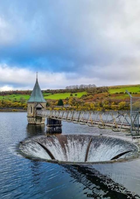 Viaduct View - Cefn Coed Daire Merthyr Tydfil Dış mekan fotoğraf